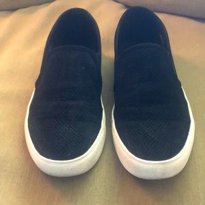 Steve Madden slip on shoes